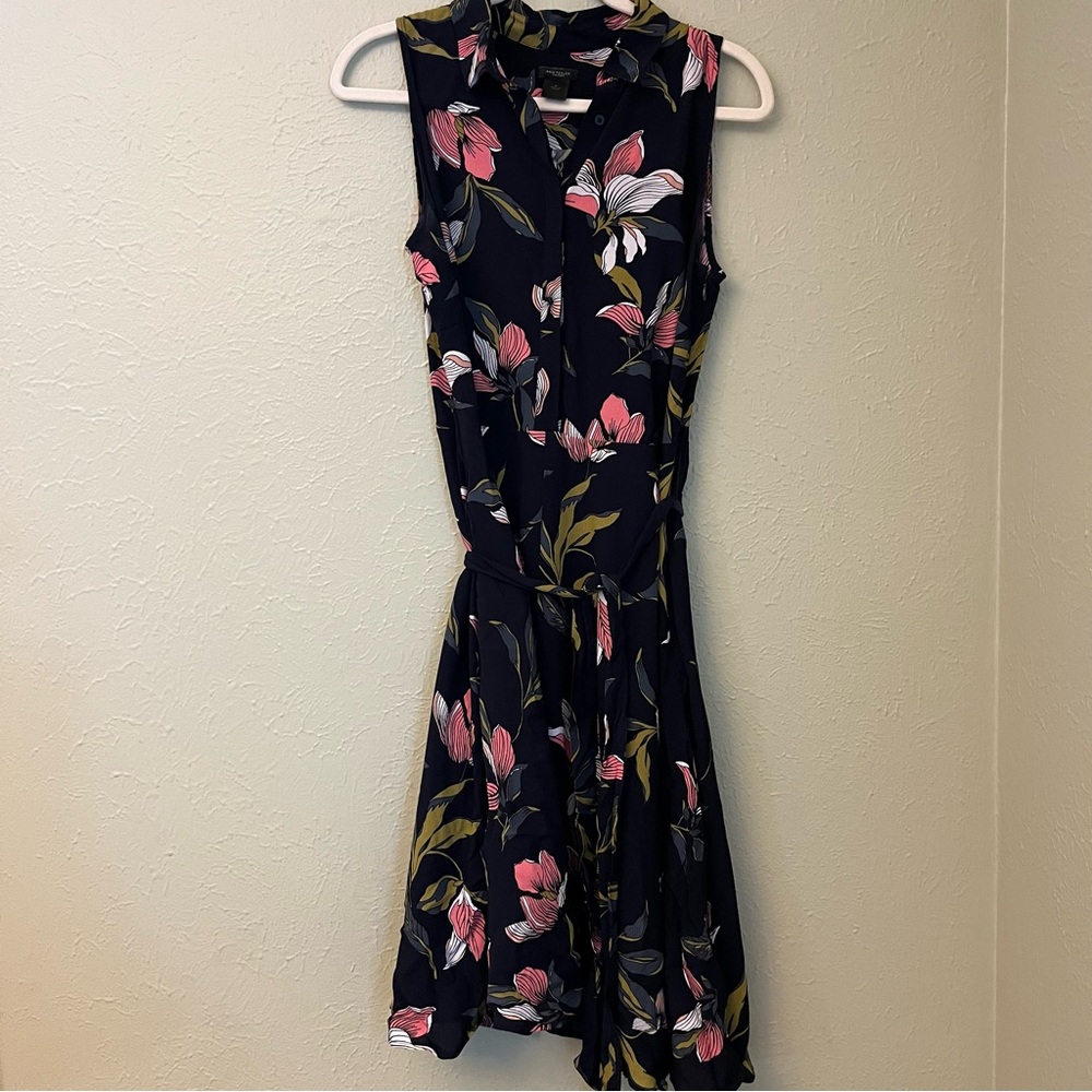 ANN TAYLOR FACTORY Floral Dress Collared with Button Front Minor Flaw Size 8